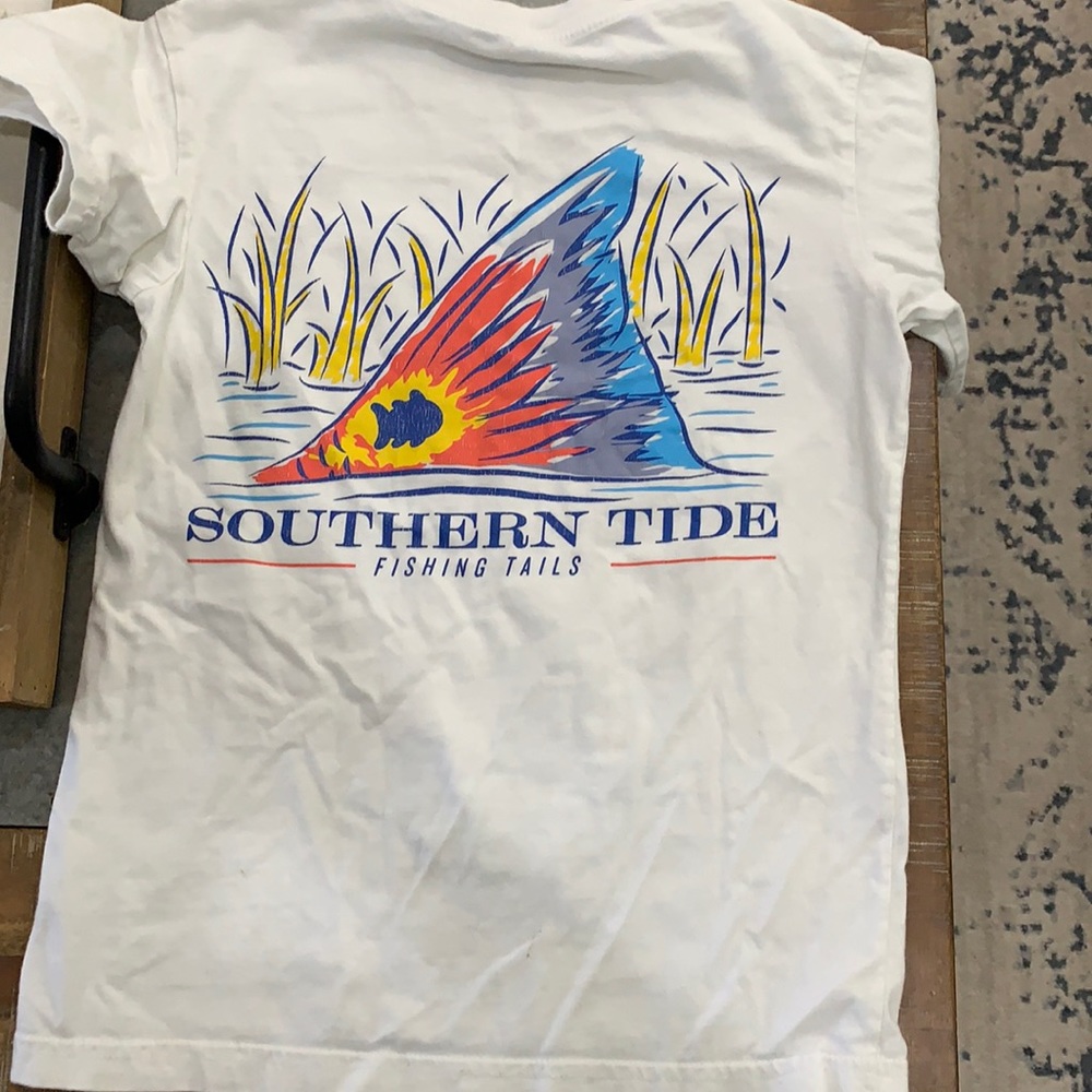Southern tide t shirt